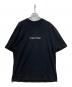 Calvin Klein（カルバンクライン）の古着「スタンダードロゴ リラックス クルーネックTシャツ」｜ブラック