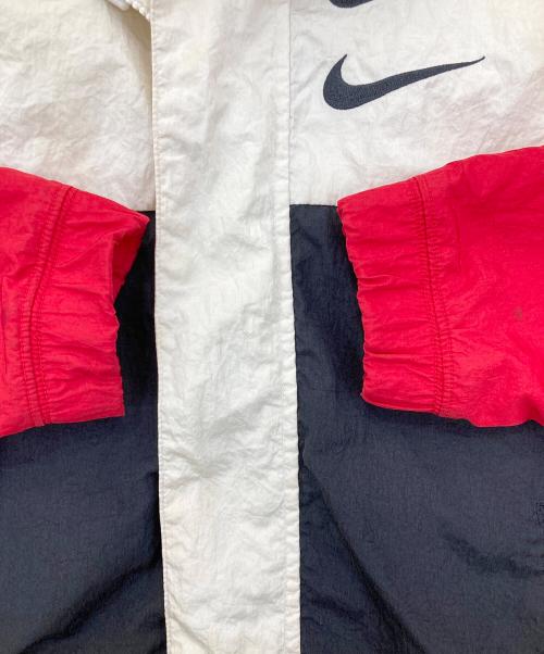 NIKE（ナイキ）NIKE (ナイキ) ナイロンジャケット レッド サイズ:Sの古着・服飾アイテム
