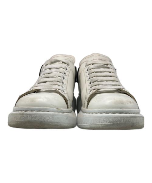 ALEXANDER McQUEEN（アレキサンダーマックイーン）ALEXANDER McQUEEN (アレキサンダーマックイーン) オーバーサイズ スニーカー ホワイト サイズ:23cmの古着・服飾アイテム