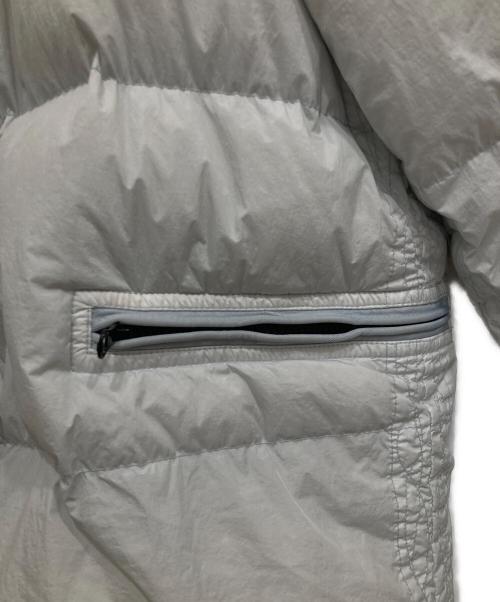 STONE ISLAND（ストーンアイランド）STONE ISLAND (ストーンアイランド) ガーメントダイナイロンレップスフーデッドダウン/GARMENT DYED CRINKLE REPS R-NY グレー サイズ:Mの古着・服飾アイテム