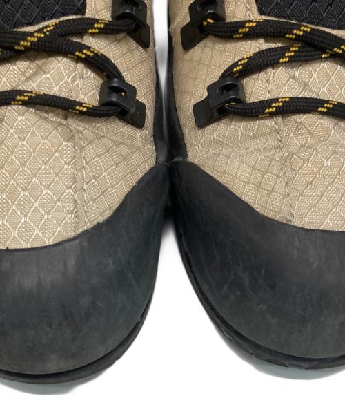 THE NORTH FACE（ザ ノース フェイス）THE NORTH FACE (ザ ノース フェイス) Glenclyffe/トレッキングシューズ ベージュ×ブラック サイズ:27の古着・服飾アイテム