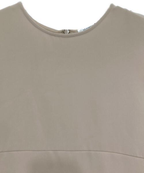M-PREMIER（エムプルミエ）M-PREMIER (エムプルミエ) コンパクトペプラムブラウス ベージュ サイズ:38の古着・服飾アイテム