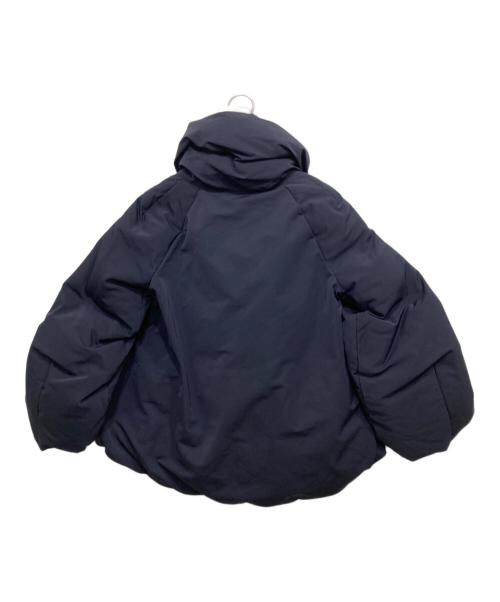 +J（プラスジェイ）+J (プラスジェイ) ハイブリッドダウンジャケット ネイビー サイズ:XSの古着・服飾アイテム