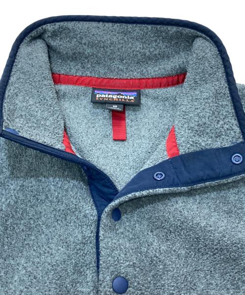 Patagonia（パタゴニア）Patagonia (パタゴニア) ライトウェイトシンチラスナップT/フリースジャケット グレー サイズ:XSの古着・服飾アイテム