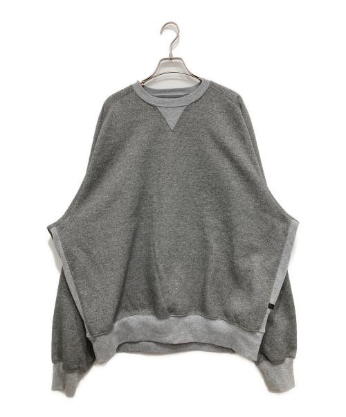 DAIWA PIER39（ダイワ ピア39）DAIWA PIER39 (ダイワ ピア39) TECH SWEAT CREW FREEDOM SLEEVE/前V2トーンスウェット グレー サイズ:XLの古着・服飾アイテム