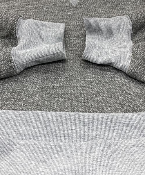 DAIWA PIER39（ダイワ ピア39）DAIWA PIER39 (ダイワ ピア39) TECH SWEAT CREW FREEDOM SLEEVE/前V2トーンスウェット グレー サイズ:XLの古着・服飾アイテム