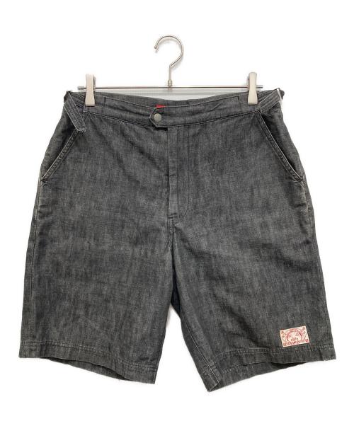 EVISU（エヴィス）EVISU (エヴィス) NECESSARY or UNNECESSARY (ネセサリーオアアンネセサリー) ハーフパンツ ブラック サイズ:81cm (W32)の古着・服飾アイテム