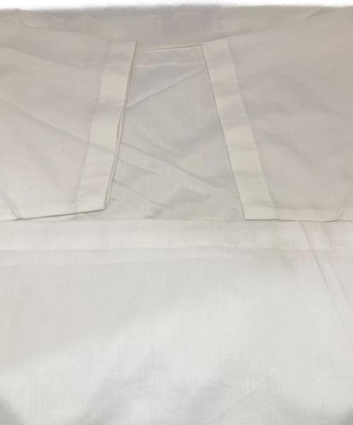 132 5. ISSEY MIYAKE（132 5. イッセイ ミヤケ）132 5. ISSEY MIYAKE (132 5. イッセイ ミヤケ) ポリバイアスプリーツトップス/半袖ブラウス ホワイト サイズ:2の古着・服飾アイテム