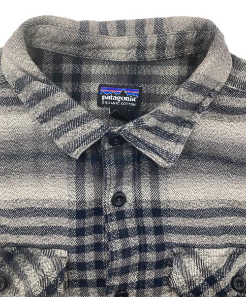 Patagonia（パタゴニア）Patagonia (パタゴニア) フィヨルドフランネルシャツ グレー サイズ:Lの古着・服飾アイテム