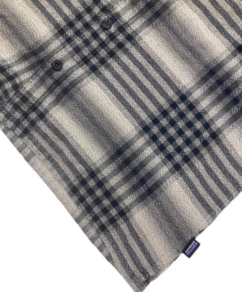Patagonia（パタゴニア）Patagonia (パタゴニア) フィヨルドフランネルシャツ グレー サイズ:Lの古着・服飾アイテム