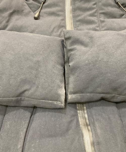 DESCENTE ALLTERRAIN（デザイント オルテライン）DESCENTE ALLTERRAIN (デザイント オルテライン) MIZUSAWA DOWN JACKET ブラック サイズ:Mの古着・服飾アイテム