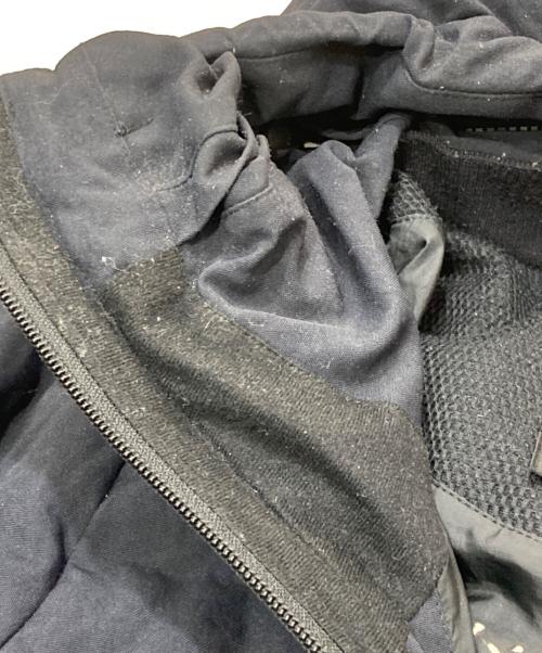 DESCENTE ALLTERRAIN（デザイント オルテライン）DESCENTE ALLTERRAIN (デザイント オルテライン) MIZUSAWA DOWN JACKET ブラック サイズ:Mの古着・服飾アイテム