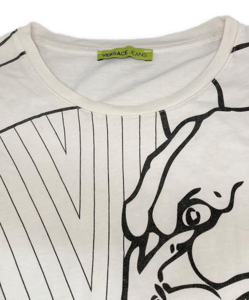 VERSACE JEANS（ヴェルサーチジーンズ）VERSACE JEANS (ヴェルサーチジーンズ) プリントTシャツ ホワイト サイズ:XLの古着・服飾アイテム