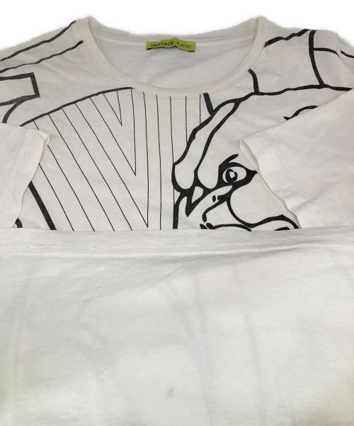 VERSACE JEANS（ヴェルサーチジーンズ）VERSACE JEANS (ヴェルサーチジーンズ) プリントTシャツ ホワイト サイズ:XLの古着・服飾アイテム