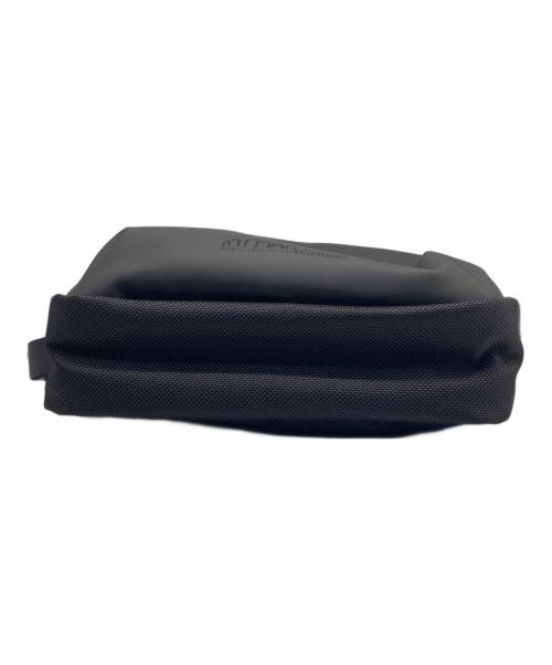 Manhattan Portage BLACK LABEL（マンハッタンポーテージ ブラックレーベル）Manhattan Portage BLACK LABEL (マンハッタンポーテージ ブラックレーベル) VEGGIE LEATHER ショルダーバッグ ブラックの古着・服飾アイテム