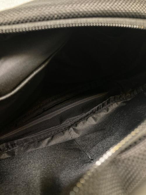 Manhattan Portage BLACK LABEL（マンハッタンポーテージ ブラックレーベル）Manhattan Portage BLACK LABEL (マンハッタンポーテージ ブラックレーベル) VEGGIE LEATHER ショルダーバッグ ブラックの古着・服飾アイテム
