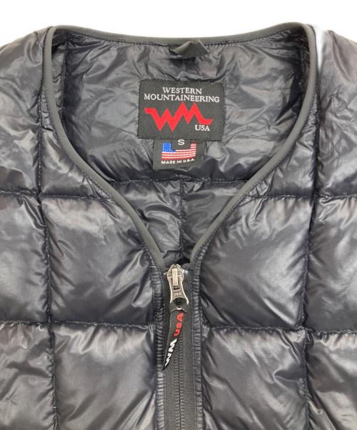 western mountaineering（ウェスタンマウンテニアリング）WESTERN MOUNTAINEERING (ウェスタンマウンテニアリング) フラッシュベスト/ダウンベスト ブラック サイズ:Sの古着・服飾アイテム