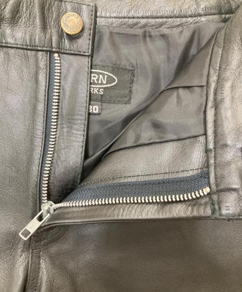 HORN WORKS（ホーンワークス）HORN WORKS (ホーンワークス) レザーパンツ ブラック サイズ:SIZE 76cm (W30)の古着・服飾アイテム