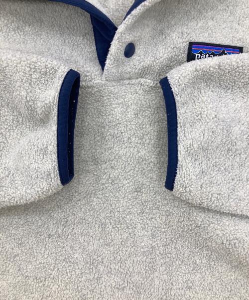 Patagonia（パタゴニア）Patagonia (パタゴニア) Lightweight Synchilla/ライトウェイト・シンチラ・スナップT・プルオーバー アイボリー サイズ:Lの古着・服飾アイテム