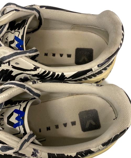VEJA（ヴェジャ）VEJA (ヴェジャ) MARNI (マルニ) レザースニーカー ホワイト×ブラック サイズ:42の古着・服飾アイテム