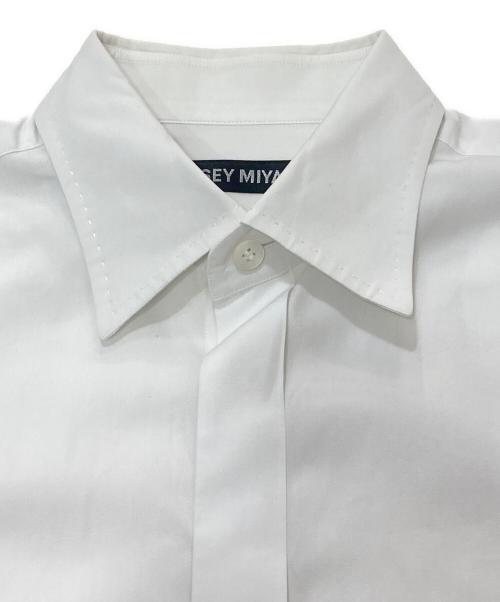ISSEY MIYAKE MEN（イッセイミヤケメン）ISSEY MIYAKE MEN (イッセイミヤケメン) 比翼長袖シャツ ホワイト サイズ:不明の古着・服飾アイテム