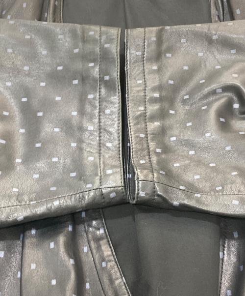 GIANNI VERSACE（ジャンニ・ヴェルサーチ）GIANNI VERSACE (ジャンニ・ヴェルサーチ) ノーカラーレザージャケット ブラック サイズ:不明の古着・服飾アイテム
