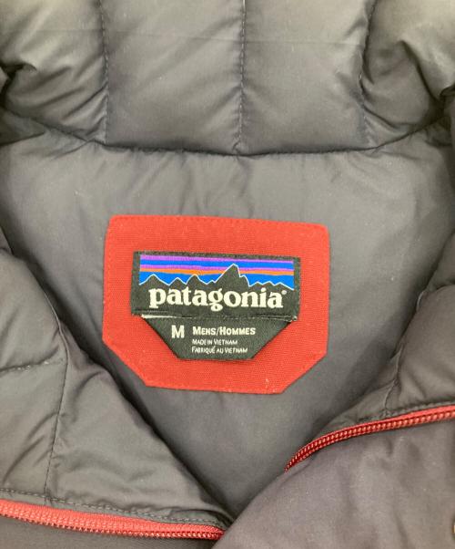 Patagonia（パタゴニア）Patagonia (パタゴニア) BIVY DOWN VEST/バイカラーダウンベスト ネイビー×レッド サイズ:Mの古着・服飾アイテム