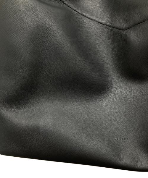 FUJITAKA（フジタカ）FUJITAKA (フジタカ) トレッソ レザーショルダーバッグ B5 ブラックの古着・服飾アイテム