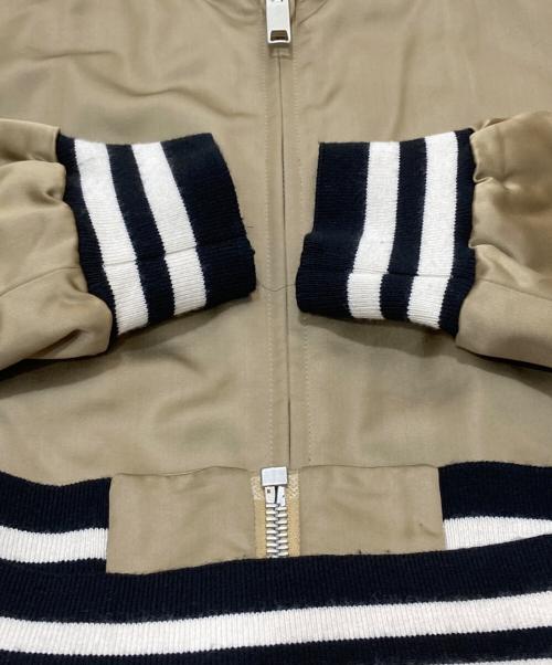 MARC JACOBS（マークジェイコブス）MARC JACOBS (マークジェイコブス) ボーダートリム ボンバージャケット/スカジャン ベージュ サイズ:SIZE50の古着・服飾アイテム