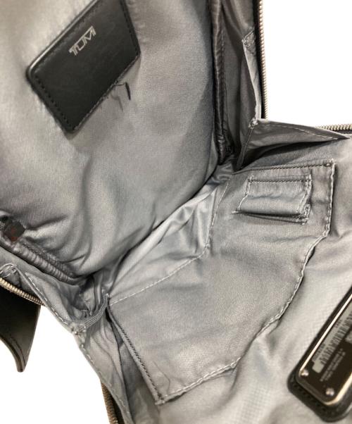 TUMI（トゥミ）TUMI (トゥミ) ボディーバッグ ネイビーの古着・服飾アイテム