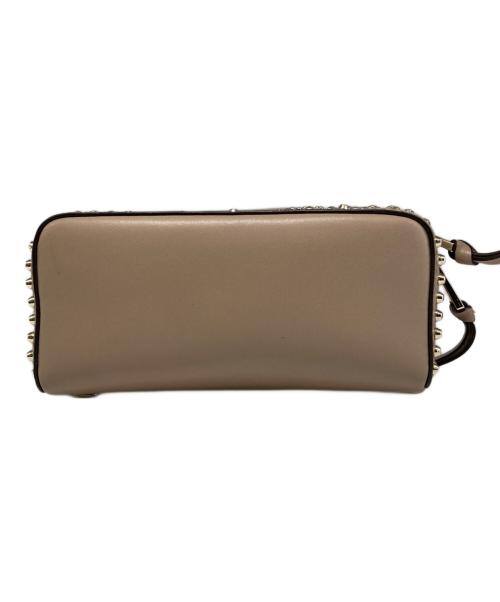 MICHAEL KORS（マイケルコース）MICHAEL KORS (マイケルコース) スタッズミニリュック ベージュ×ゴールドの古着・服飾アイテム