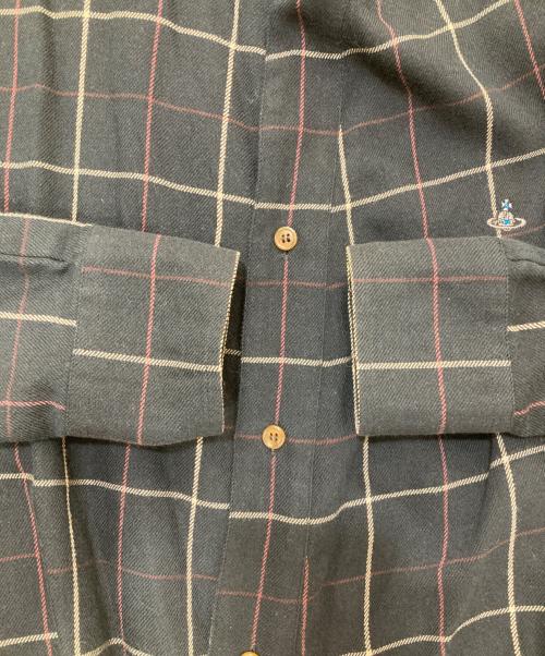 Vivienne Westwood man（ヴィヴィアン ウェストウッド マン）Vivienne Westwood man (ヴィヴィアン ウェストウッド マン) 変形デザインロングチェックシャツ ブラック サイズ:46の古着・服飾アイテム