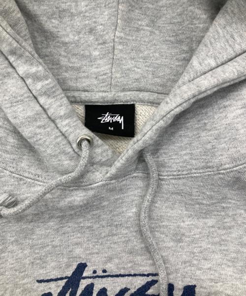 stussy（ステューシー）stussy (ステューシー) プルオーバーパーカー グレー サイズ:Mの古着・服飾アイテム