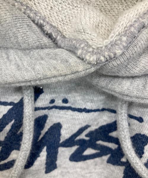 stussy（ステューシー）stussy (ステューシー) プルオーバーパーカー グレー サイズ:Mの古着・服飾アイテム