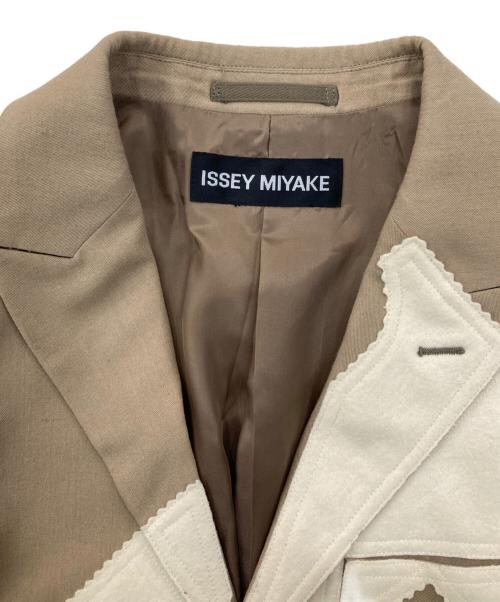 ISSEY MIYAKE（イッセイミヤケ）ISSEY MIYAKE (イッセイミヤケ) 3Bテーラードジャケット ベージュ サイズ:2の古着・服飾アイテム