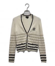 CHANEL（シャネル）の古着「ココマークボタンハートボーダーカーディガン」｜ホワイト