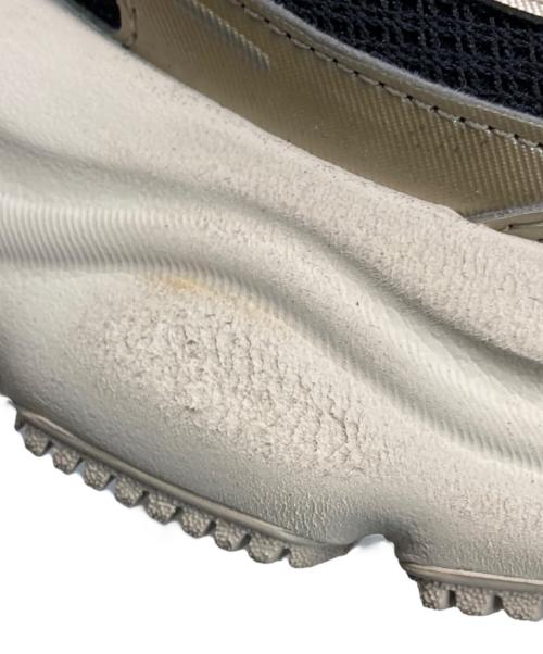 adidas（アディダス）adidas (アディダス) OZVENUZ/厚底スニーカー ベージュ×ブラック サイズ:23.5cmの古着・服飾アイテム