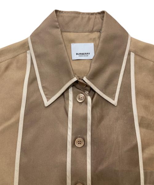 BURBERRY（バーバリー）BURBERRY (バーバリー) シルクサテンシャツ/パネルフロントシルクファイルシャツ ベージュ サイズ:SIZE36の古着・服飾アイテム