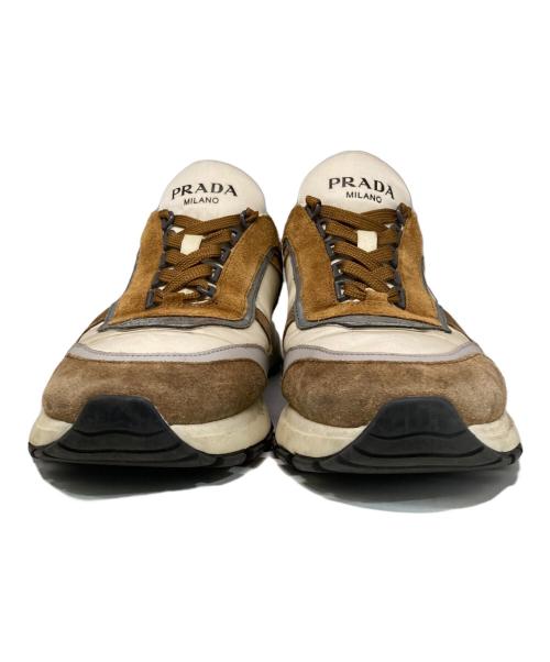PRADA（プラダ）PRADA (プラダ) スニーカー ホワイト サイズ:8　1/2の古着・服飾アイテム