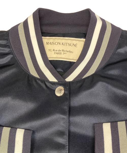 maison kitsune（メゾンキツネ）MAISON KITSUNE (メゾンキツネ) バックロゴ サテン テディブルゾン ネイビー サイズ:Sの古着・服飾アイテム