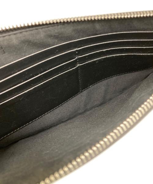 FENDI（フェンディ）FENDI (フェンディ) バゲット/エンボスロゴクラッチバッグ ブラックの古着・服飾アイテム