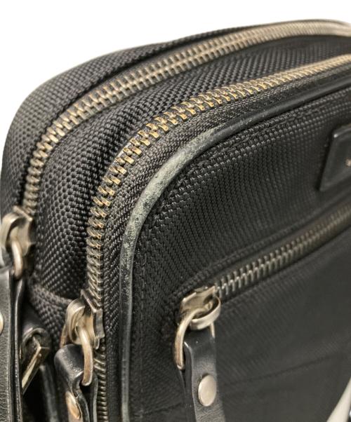 JIMMY CHOO（ジミーチュウ）JIMMY CHOO (ジミーチュウ) クロスボディショルダーバッグ ブラックの古着・服飾アイテム