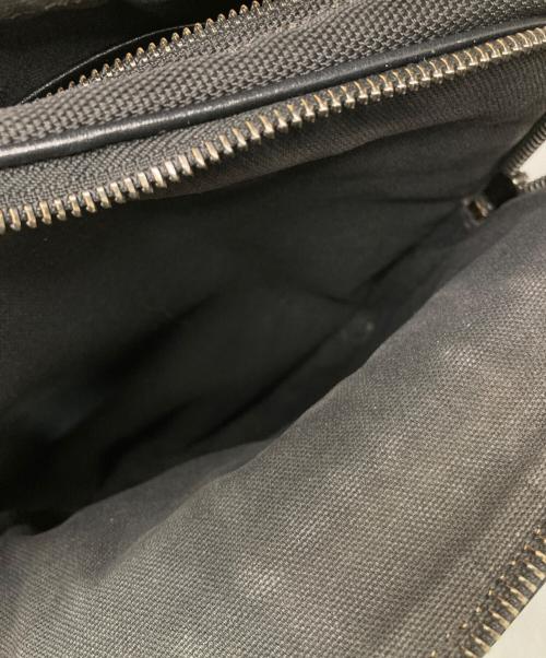 JIMMY CHOO（ジミーチュウ）JIMMY CHOO (ジミーチュウ) クロスボディショルダーバッグ ブラックの古着・服飾アイテム