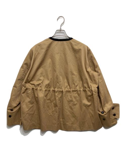 CINOH（チノ）CINOH (チノ) ノーカラーパイピングジャケット ベージュ サイズ:38の古着・服飾アイテム