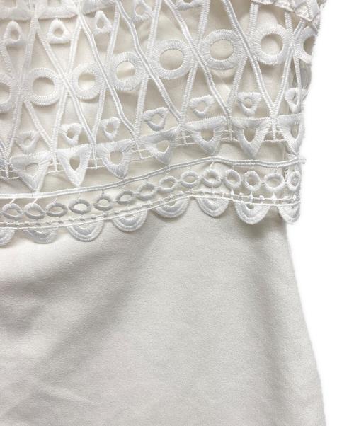 LAUREN RALPH LAUREN（ローレンラルフローレン）LAUREN RALPH LAUREN (ローレンラルフローレン) レースコンビノースリーブワンピース ホワイト サイズ:00の古着・服飾アイテム