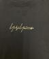 中古・古着 New Era (ニューエラ) YOHJI YAMAMOTO (ヨウジヤマモト) METALLIC GOLD SIGNATURE SS TEE ブラック サイズ:XXL：4000円