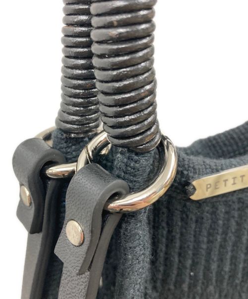 PETIT KOURAJ（プティコラージュ）PETIT KOURAJ (プティコラージュ) フリンジショルダーバッグ ブラックの古着・服飾アイテム