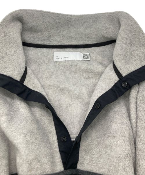 SO SHOP&HOSTEL（ソウショップアンドホステル）SO SHOP&HOSTEL (ソウショップアンドホステル) SNAP PULLOVER FLEECE JACKET グレー サイズ:SIZE Mの古着・服飾アイテム