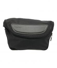 MIU MIU（ミュウミュウ）の古着「アーカイブチェストリグバッグ」｜ブラック