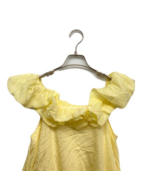 Katrin TOKYO（カトリーン トーキョー）Katrin TOKYO (カトリーン トーキョー) fluffy shoulder back tiered onepiece イエロー サイズ:Fの古着・服飾アイテム